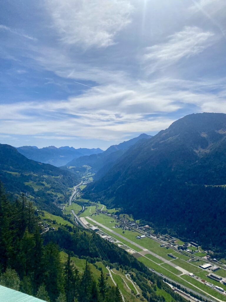 Vista panoramica sulla Valle Leventina dalle alture della Val Piora, in Canton Ticino